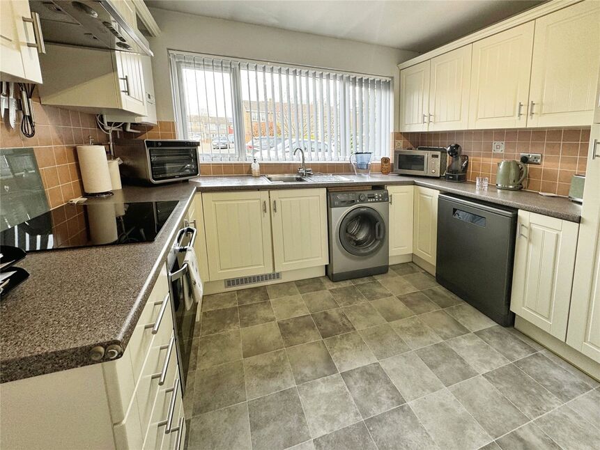 3 bedroom Mid Terrace House for sale, Langdale Close, Rainham, ME8 £