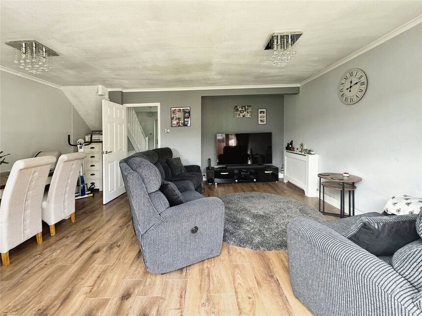 3 bedroom Mid Terrace House for sale, Langdale Close, Rainham, ME8 £