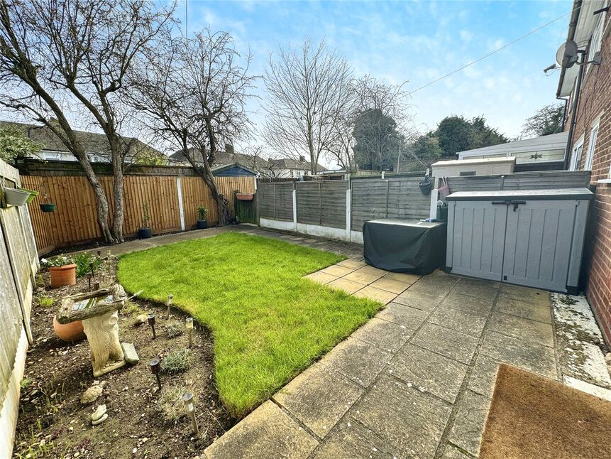 3 bedroom Mid Terrace House for sale, Langdale Close, Rainham, ME8 £