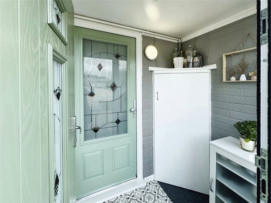 3 bedroom Mid Terrace House for sale, Langdale Close, Rainham, ME8 £