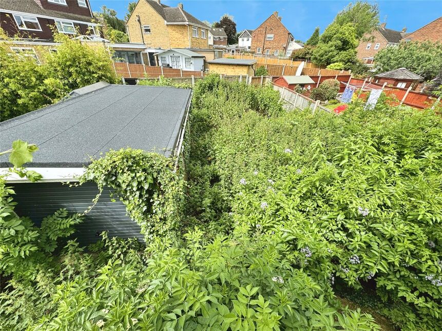 3 bedroom Semi Detached House for sale, Holmoaks, Rainham, ME8 £325,000