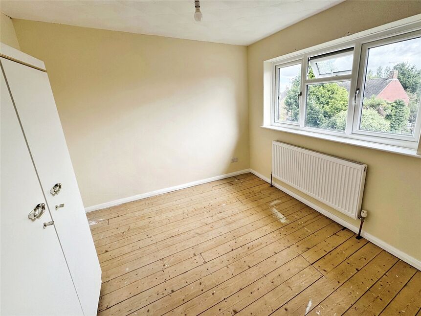 3 bedroom Semi Detached House for sale, Holmoaks, Rainham, ME8 £325,000