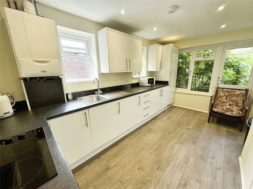 3 bedroom Semi Detached House for sale, Holmoaks, Rainham, ME8 £325,000