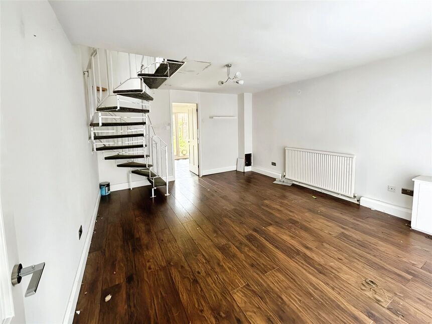 2 bedroom Mid Terrace House for sale, Nightingale Close, Rainham, ME8