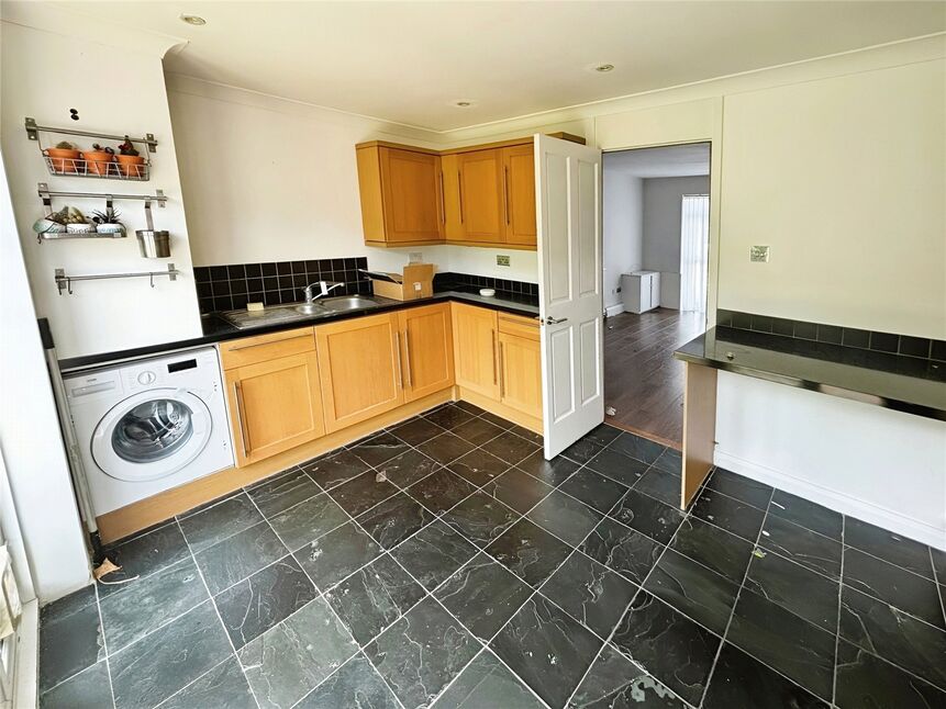 2 bedroom Mid Terrace House for sale, Nightingale Close, Rainham, ME8