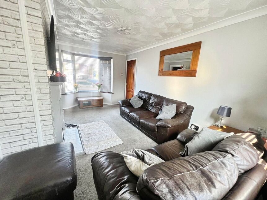 Main image of 1 bedroom Flat for sale, Gloucester Close, Rainham, Kent, ME8