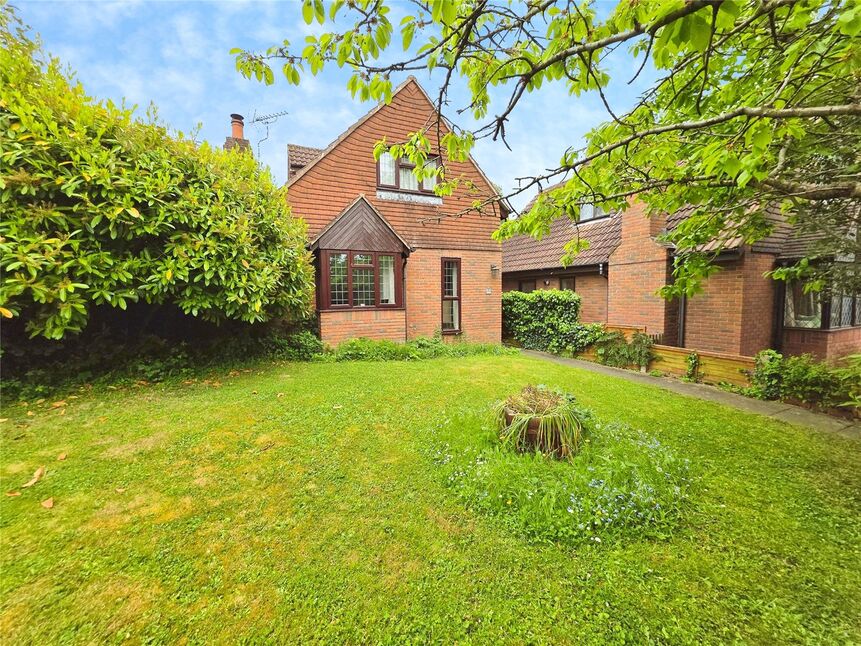 Main image of 3 bedroom Detached House for sale, Wigmore Road, Gillingham, Kent, ME8