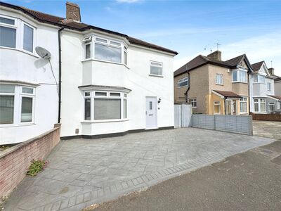 4 bedroom Semi Detached House for sale
