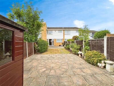 2 bedroom Mid Terrace House for sale