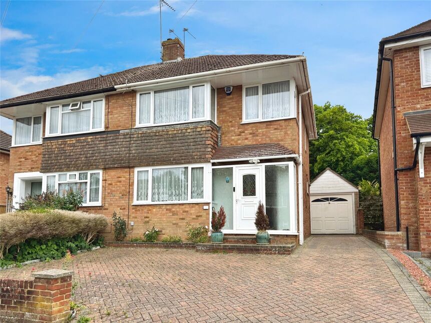 Main image of 3 bedroom Semi Detached House for sale, Lyndhurst Avenue, Gillingham, Kent, ME8
