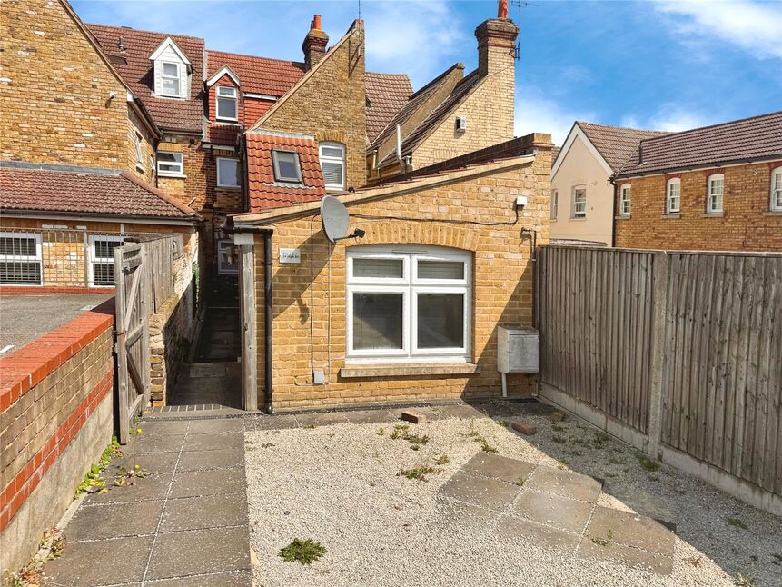 1 bedroom  Flat for sale