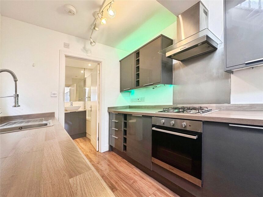 Main image of 1 bedroom Flat to rent, High Street, Rainham, Kent, ME8