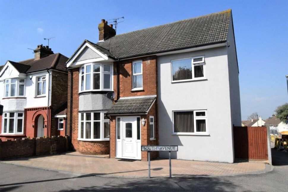Main image of 5 bedroom Detached House for sale, South Avenue, Gillingham, Kent, ME8
