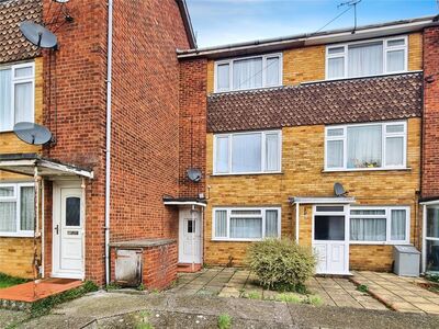 Scott Avenue, 2 bedroom Flat to rent, &pound;1,195 pcm