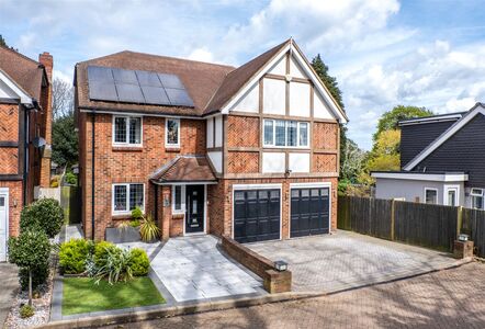 Asquith Road, 5 bedroom Detached House for sale, &pound;850,000