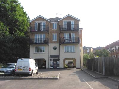 2 bedroom  Flat to rent