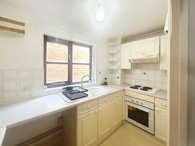 Church Street, 1 bedroom Flat to rent, &pound;1,000 pcm