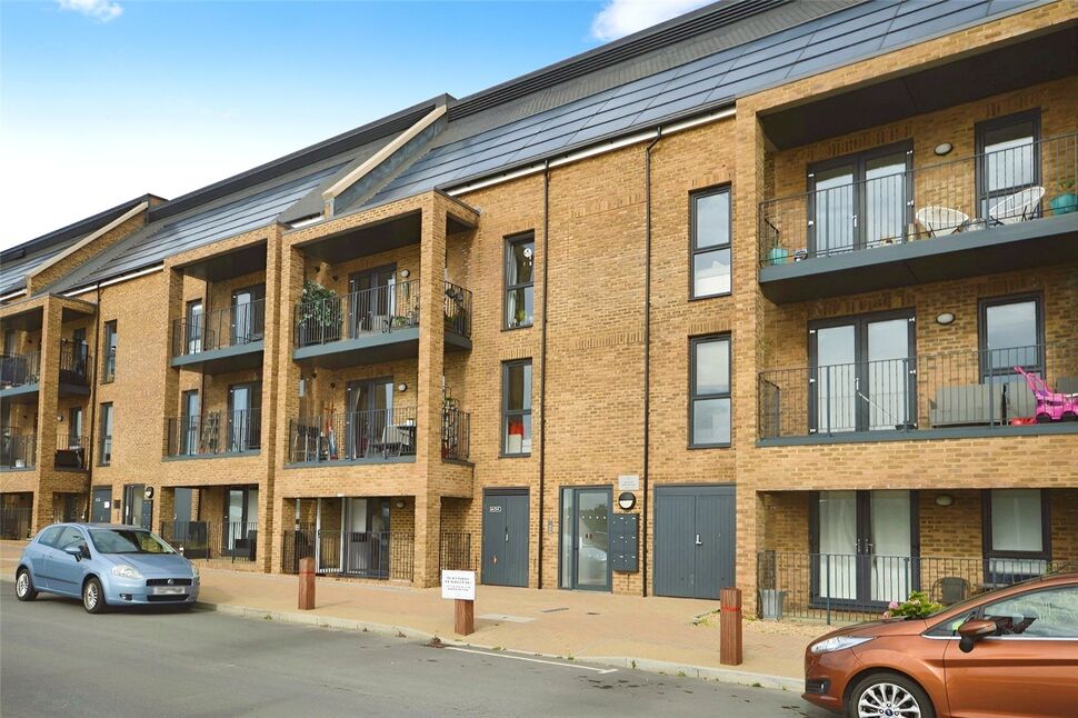 Main image of 2 bedroom Flat to rent, Knights Templar Way, Strood, ME2