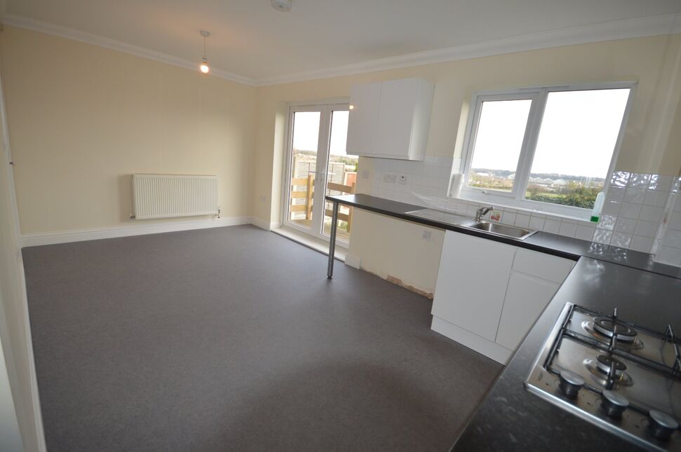 Kitchen / Dining Area