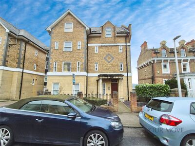Sandringham House, 1 bedroom  Flat for sale, £200,000