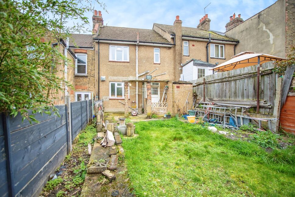 3 bedroom Mid Terrace House for sale, Ross Street, Rochester, ME1 £