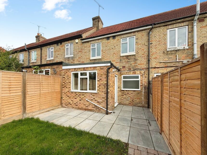 Main image of 3 bedroom Mid Terrace House to rent, Oxenhill Road, Kemsing, Kent, TN15