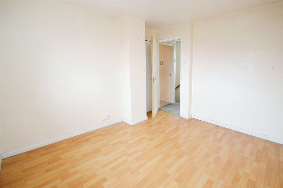 2 bedroom Mid Terrace House for sale, Arethusa Road, Rochester, ME1 £