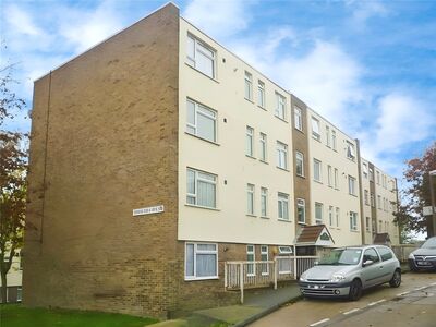 Humber Crescent, 2 bedroom  Flat for sale, £140,000