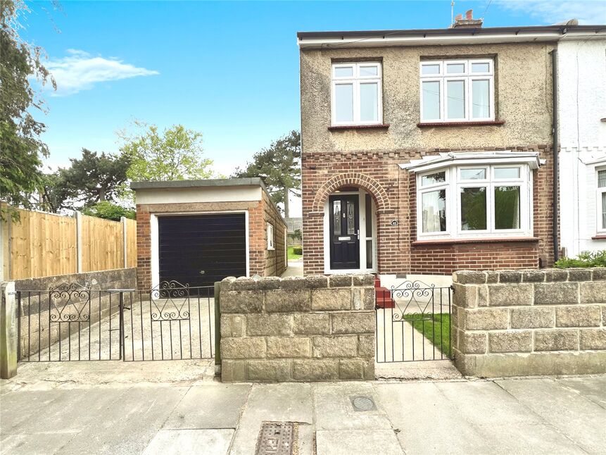 Main image of 3 bedroom Semi Detached House to rent, Holcombe Road, Rochester, Kent, ME1