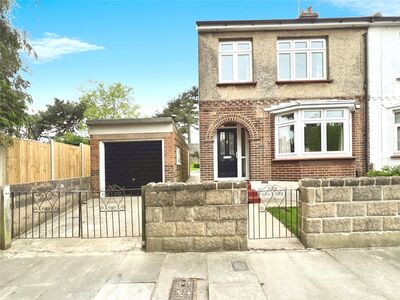 Holcombe Road, 3 bedroom Semi Detached House to rent, £1,600 pcm