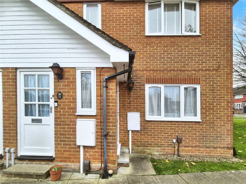 Main image of 2 bedroom Flat for sale, Wilson Avenue, Rochester, Kent, ME1