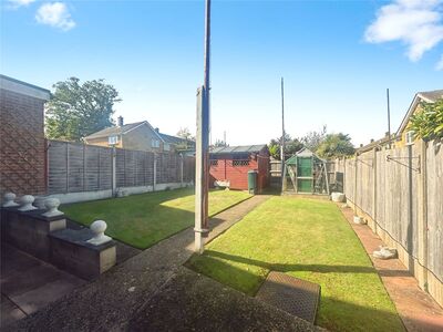 3 bedroom Mid Terrace House for sale