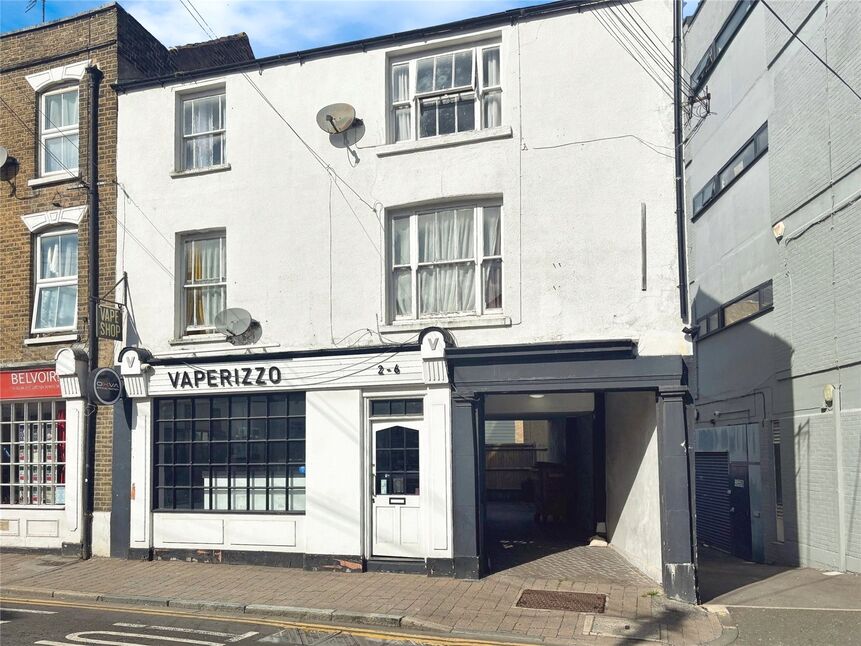 Main image of 2 bedroom  Flat for sale, Victoria Street, Rochester, Kent, ME1