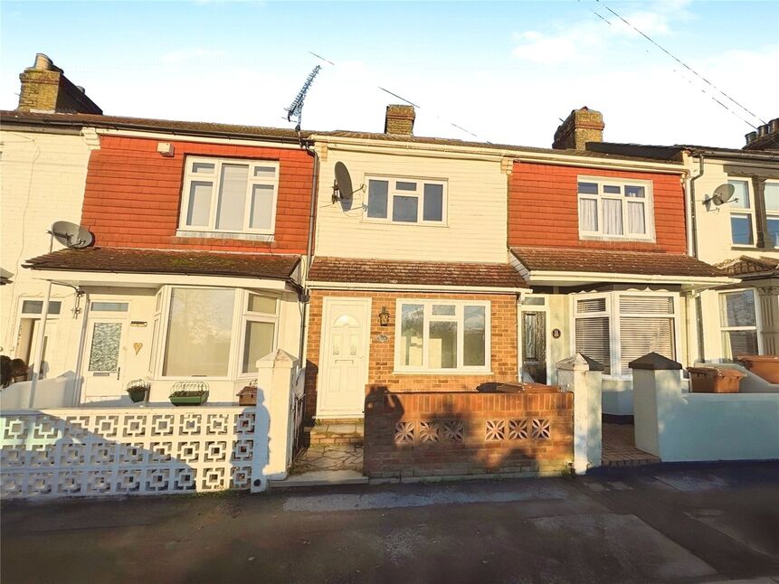 Main image of 3 bedroom Mid Terrace House to rent, Imperial Road, Gillingham, Kent, ME7
