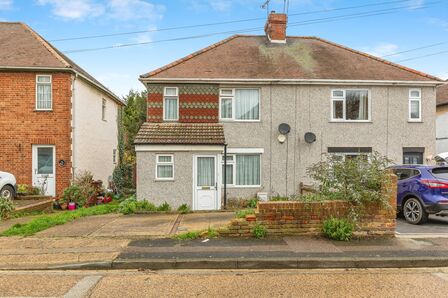 Hawthorn Road, 3 bedroom Semi Detached House for sale, £270,000