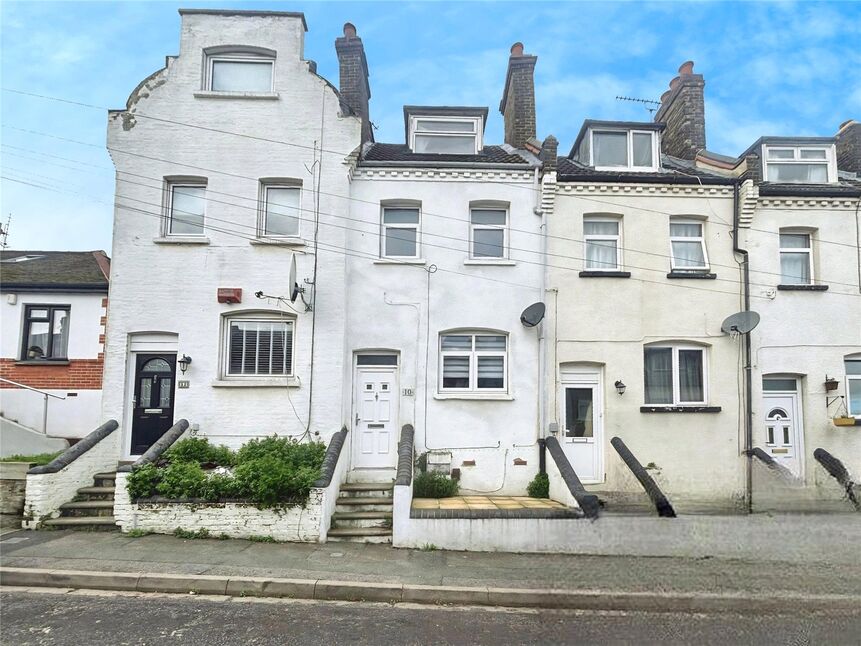 Main image of 3 bedroom Mid Terrace House to rent, Thomas Street, Rochester, Kent, ME1