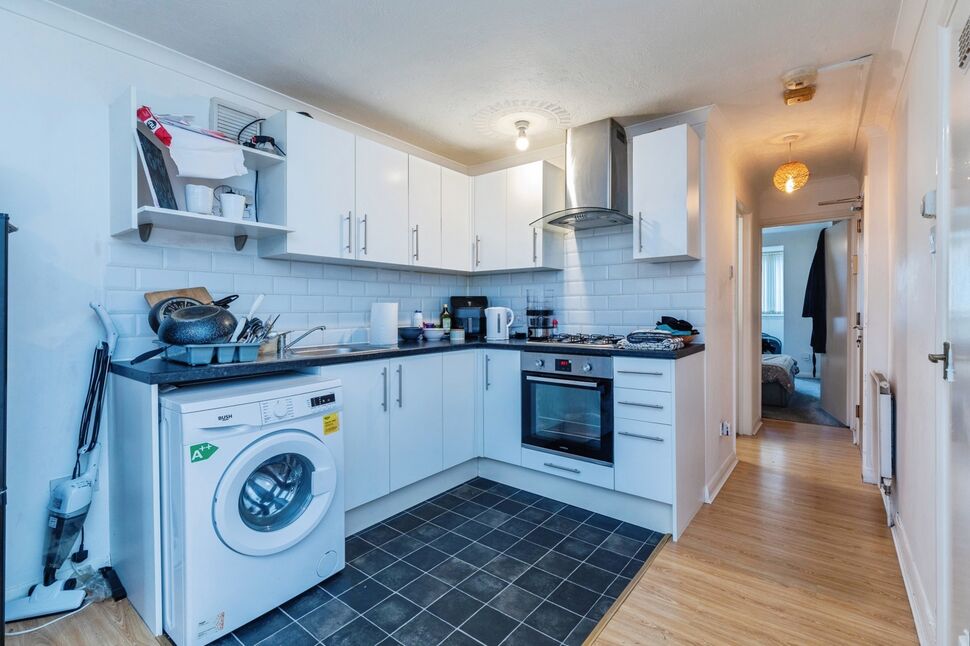 Main image of 2 bedroom Detached Flat for sale, Cecil Road, Rochester, Kent, ME1