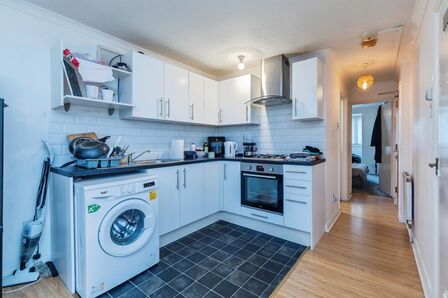2 bedroom Detached Flat for sale