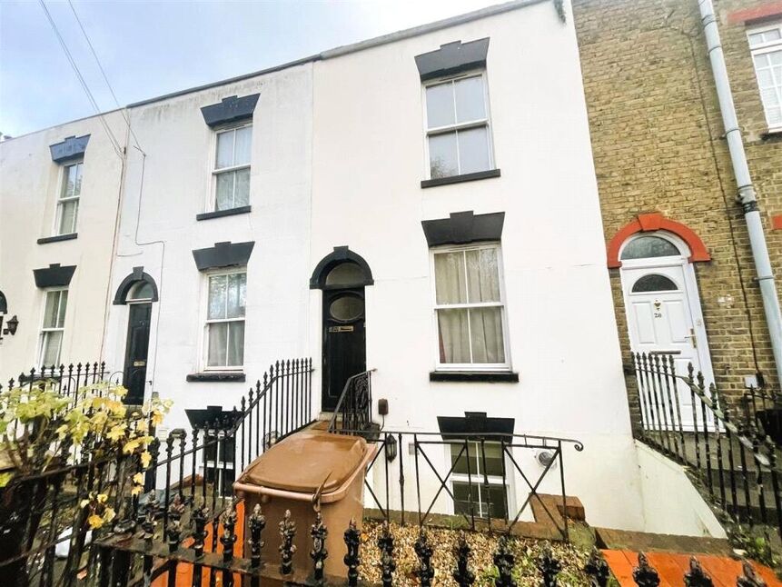 Main image of 4 bedroom House to rent, Mill Road, Gillingham, Kent, ME7