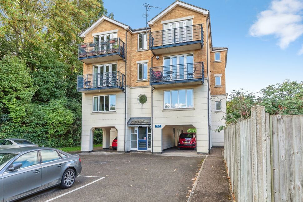 Main image of 2 bedroom Flat for sale, Shelley Rise, Rochester, Kent, ME1