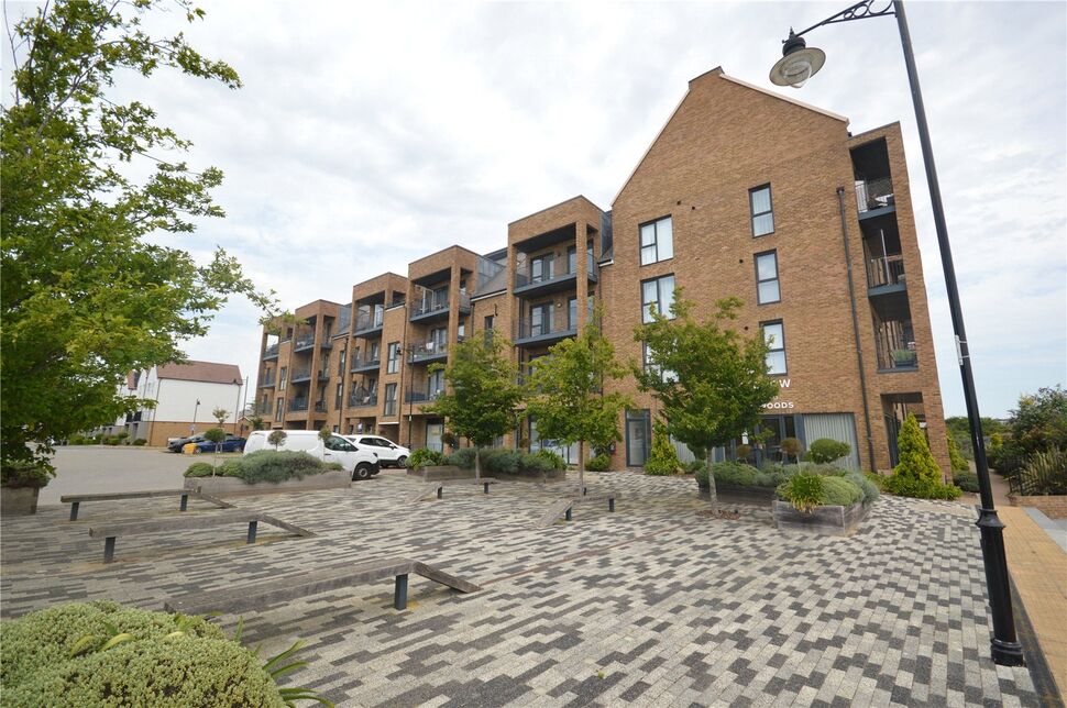 Main image of 2 bedroom Flat to rent, 16, Knights Templar Way, Rochester, Kent, ME2