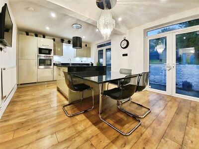 Maidstone Road, 3 bedroom Semi Detached House to rent, &pound;1,795 pcm