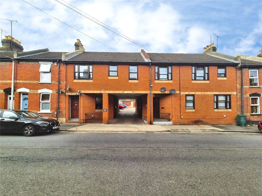 Main image of 1 bedroom Flat for sale, Catherine Street, Rochester, Kent, ME1
