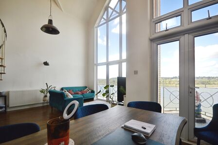 Mayflower House, 3 bedroom Flat to rent, &pound;1,850 pcm