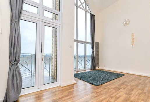 Main image of 3 bedroom Flat to rent, Valetta Way, Rochester, Kent, ME1