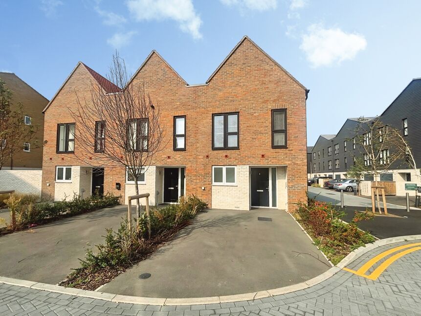 Main image of 2 bedroom End Terrace House for sale, Constance Close, Rochester, Kent, ME1