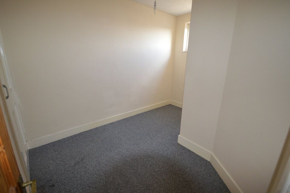 2 bedroom Mid Terrace House to rent, Mayfair, Rochester, ME2 £1,050 pcm