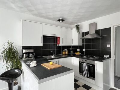 Richmond Road, 1 bedroom Flat to rent, &pound;1,050 pcm