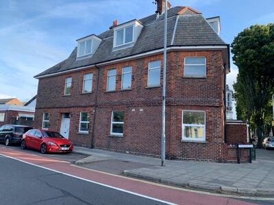 Devonshire Avenue, 3 bedroom Flat to rent, &pound;1,475 pcm