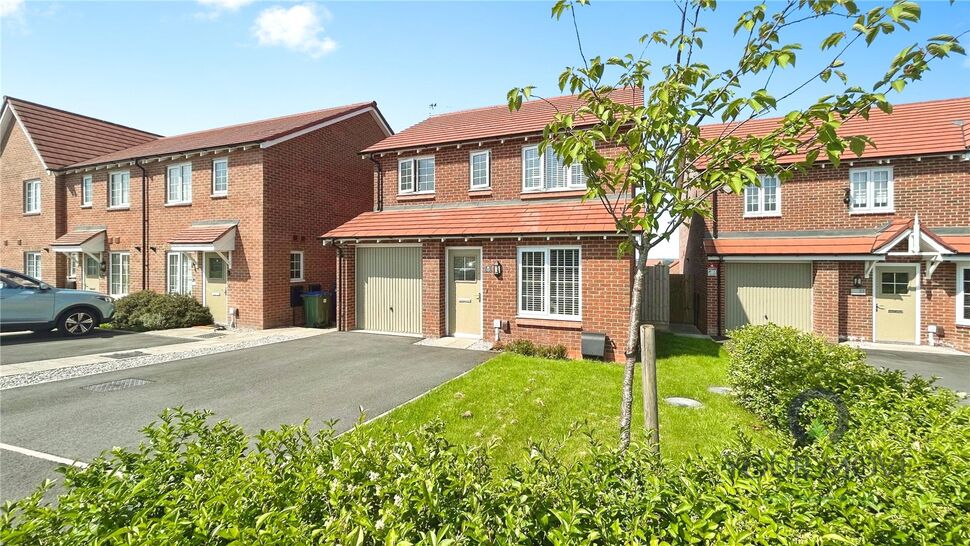 Main image of 3 bedroom Detached House for sale, Dunnderdale Hill, Middleton, Greater Manchester, M24